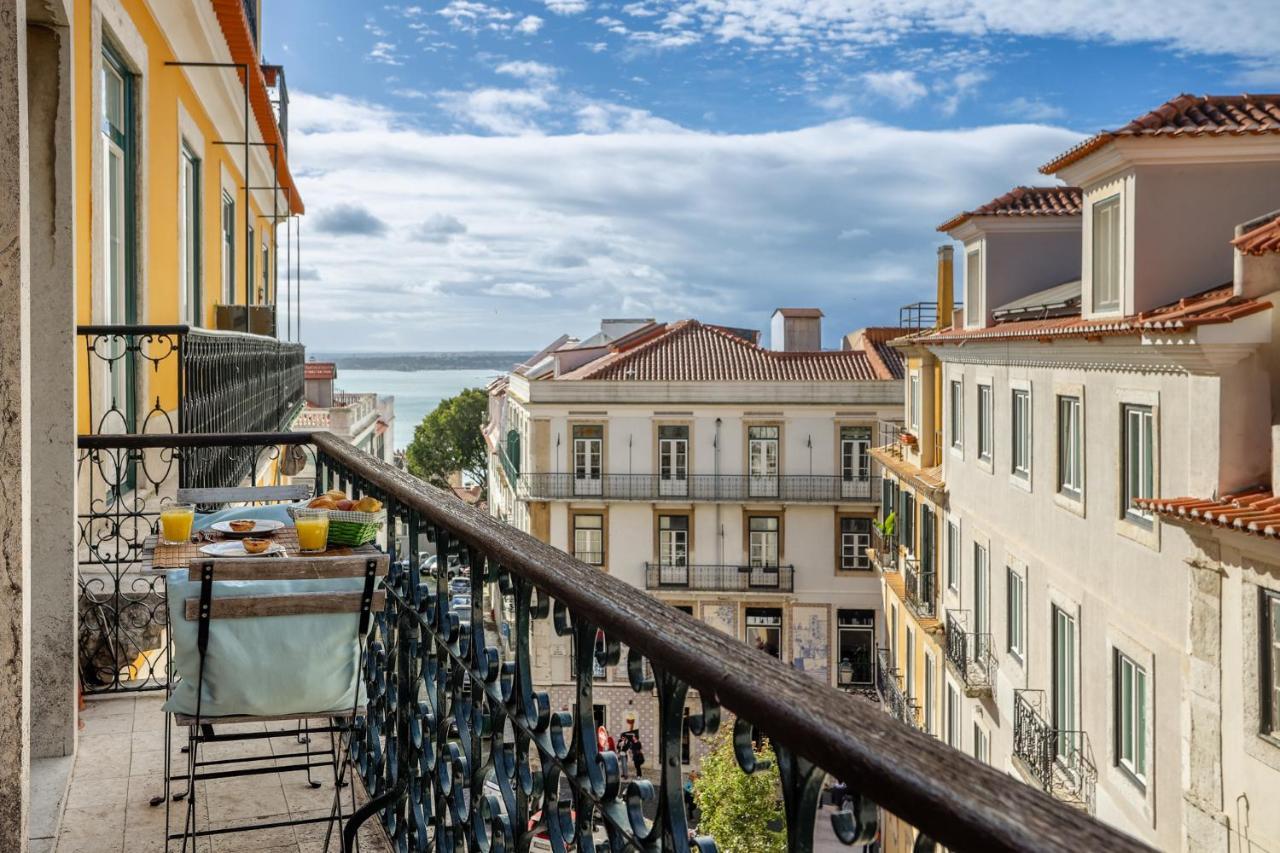 Castelo - Beautiful Balcony View Apartamento