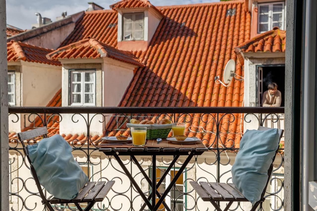 Castelo - Beautiful Balcony View Lisboa